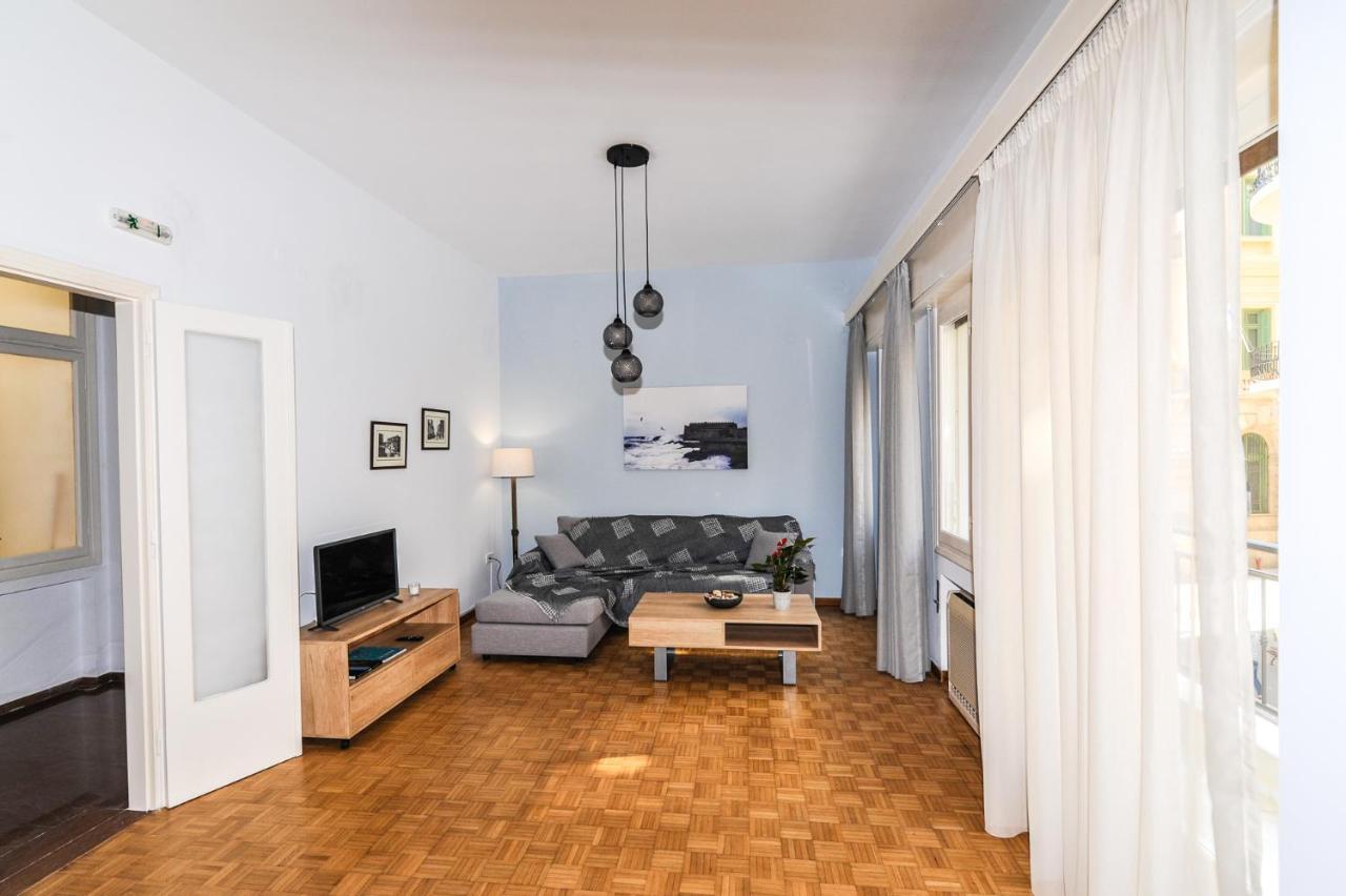 The Elegant. Spacious City Center Apartment. Iraklion Buitenkant foto