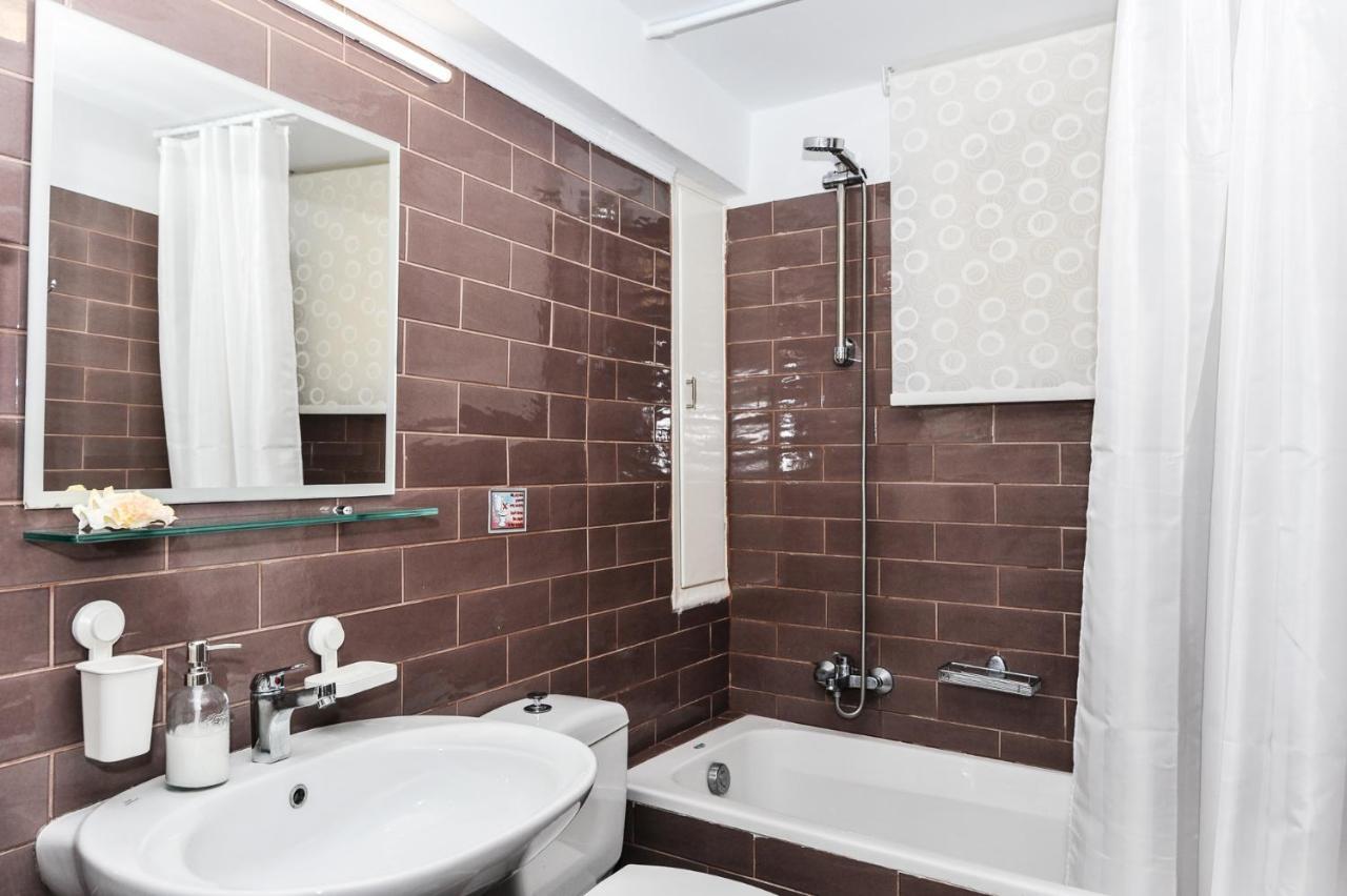 The Elegant. Spacious City Center Apartment. Iraklion Buitenkant foto