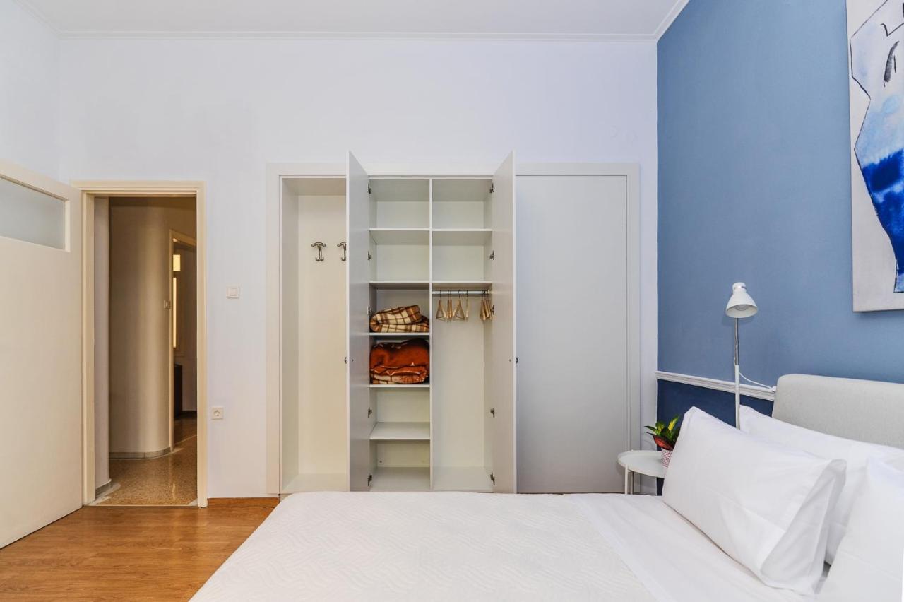 The Elegant. Spacious City Center Apartment. Iraklion Buitenkant foto